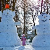 Gabrysia i dwa mega bałwany