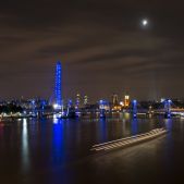 Londyn at night