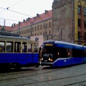 Linke Hofmann #1076 + Bombardier NGT6 #2028