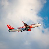 Airbus A320-214 #G-EZOF