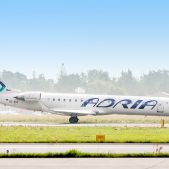 Bombardier CRJ-700 #S5-AAZ