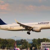 Airbus A320-214 #D-AIUO