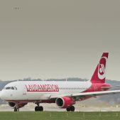Airbus A320-214 #OE-LOC