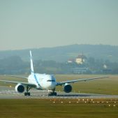 Boeing 777-258ER #4X-ECB