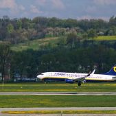 Boeing 737-8AS #EI-CSZ