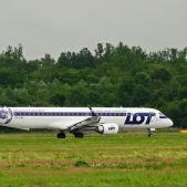 Embraer ERJ-195LR SP-LNA