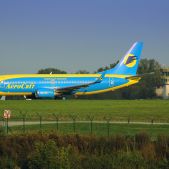 Boeing 737-36Q #UR-DNJ