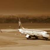 Boeing 737-8AS #EI-EMI