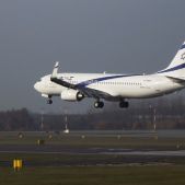 Boeing 737 4X - EKS