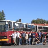 Ikarus 280.26 #6 i uczestnicy imprezy.