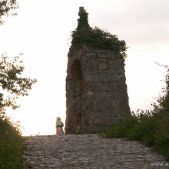 Kamienna kapliczka