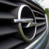 Opel..
