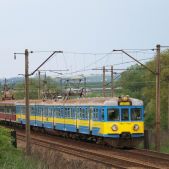 EN57-779